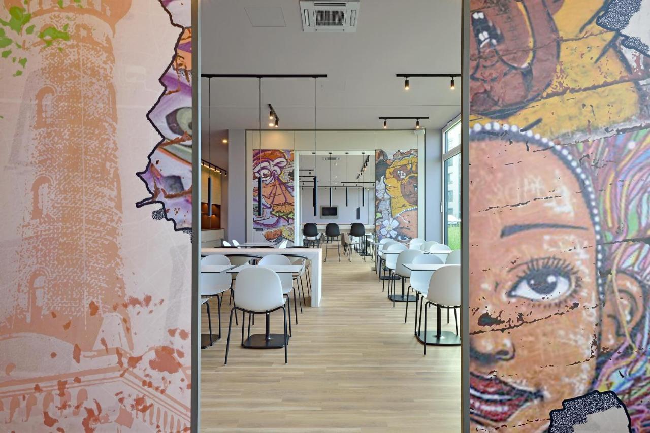 B&B Hotel Koeln-Ehrenfeld Bagian luar foto